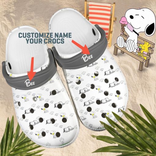 Deschea  Custom Name Snoopy Icon White Clogs Shoes