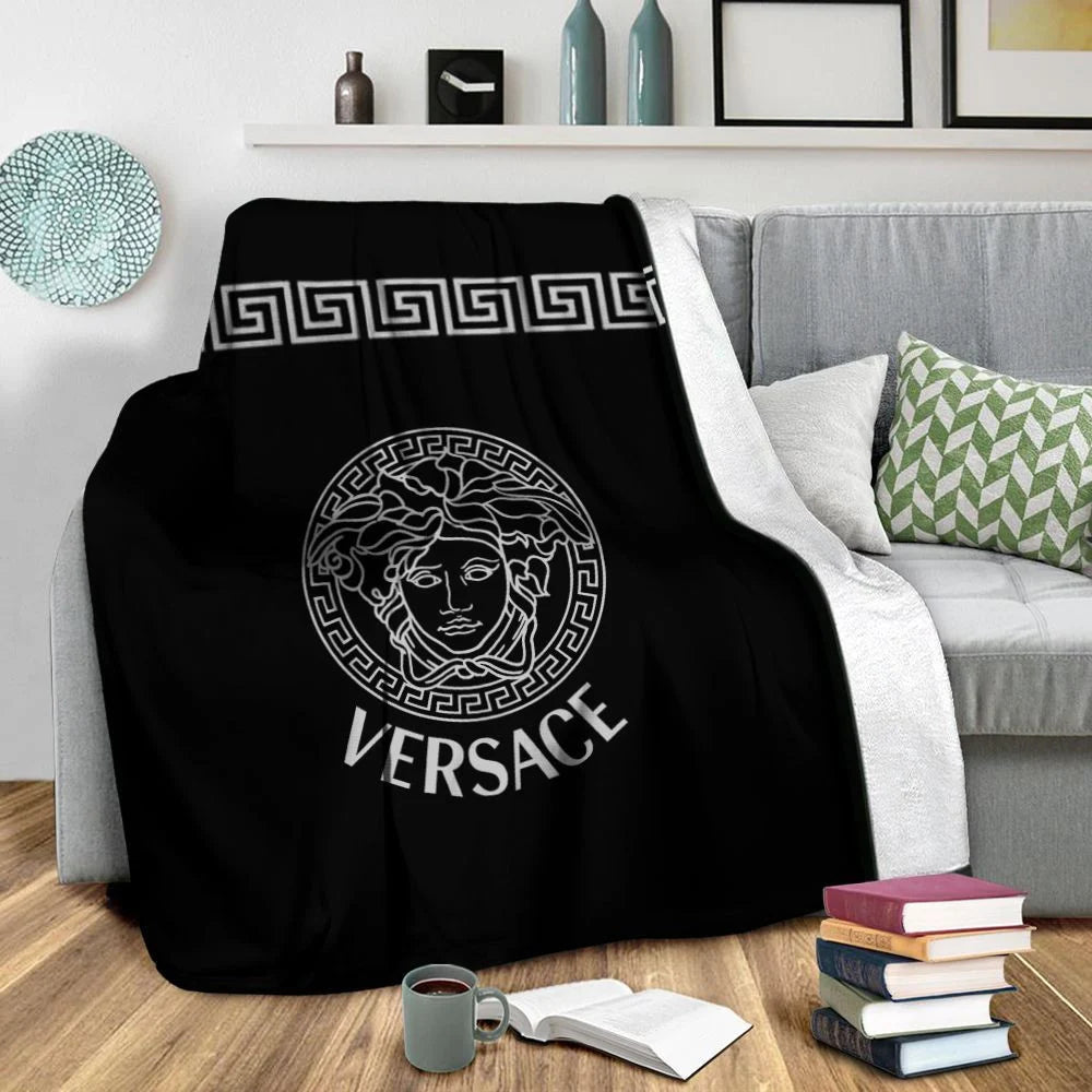 Black & White Versace blanket Black & White Versace blanket