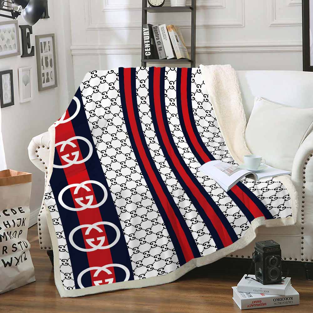 Red lines Gucci blanket Red lines Gucci blanket