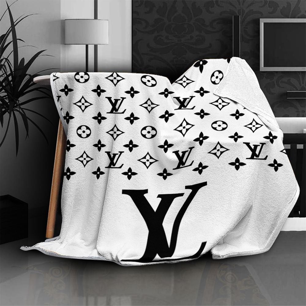 White & Black Louis Vuitton blanket White & Black Louis Vuitton blanket