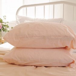 Crinkle Percale Organic Cotton Pillowcase Set Deschea DSC 0853 5d4f81c9 25df 458c bff2 4f168e9891e7.jpg