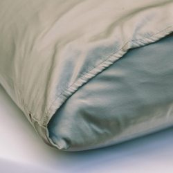 100% Silk Luxury Pillowcase Deschea NESTBEDDING2021 2404Web.jpg