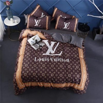 Louis Vuitton Bedding Set – TB493