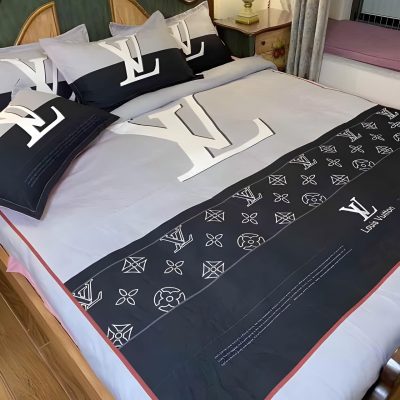 Louis Vuitton Bedding Set – TB501