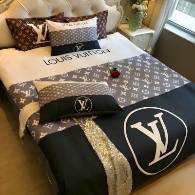 Louis Vuitton Bedding Set – TB553