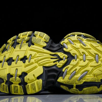 10XL Sneaker Grey Yellow 2.jpg