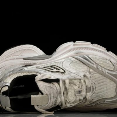 10XL Sneaker White 3.jpg