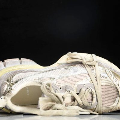 3XL Extreme Lace Sneaker in Light Beige 3.jpg
