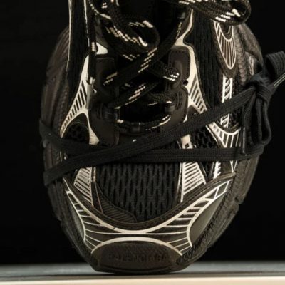 3XL Sneaker Black White 4.jpg