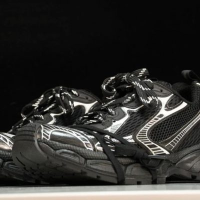 3XL Sneaker Black White 5.jpg