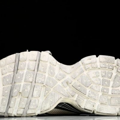3XL Sneaker White Black 2.jpg
