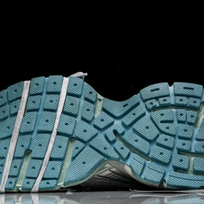 3XL Sneaker White Light Blue 2.jpg