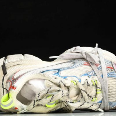 3XL Sneaker White Red Blue 3.jpg
