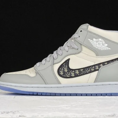 Air Jordan 1 Retro High Dior 2.webp