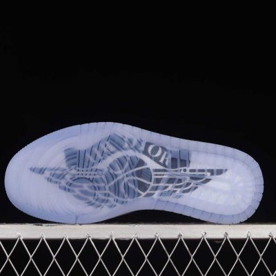 Air Jordan 1 Retro Low Dior 3.jpg