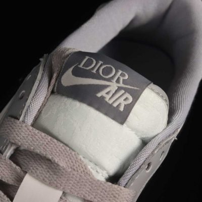 Air Jordan 1 Retro Low Dior 7.jpg