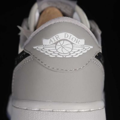 Air Jordan 1 Retro Low Dior 9.jpg