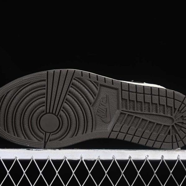 Air Jordan 1 Retro Low OG SP Travis Scott Mocha 3.jpg
