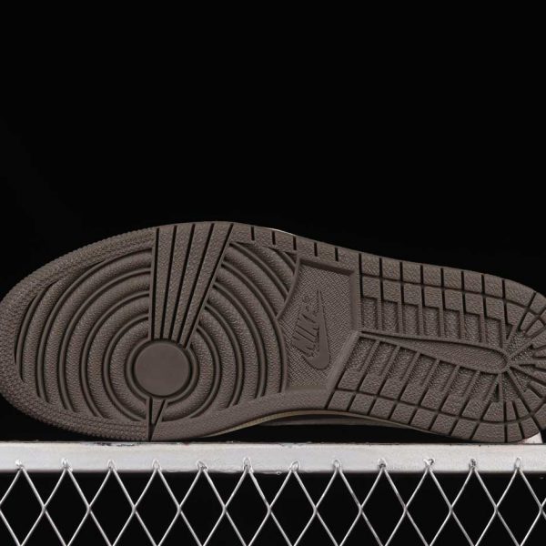 Air Jordan 1 Retro Low OG SP Travis Scott Reverse Mocha 3.jpg