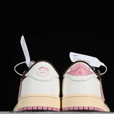 Air Jordan 1 Retro Low OG Travis Scott Dark Pony Deschea Air Jordan 1 Retro Low OG Travis Scott Dark Pony 4.jpg