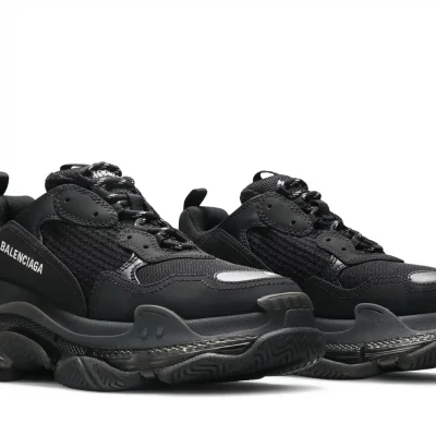 ßalenciaga Triple S Clear Sole Black