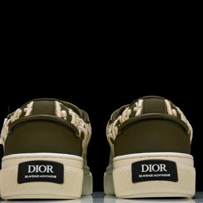 D1or B33 Khaki Oblique 5.jpg