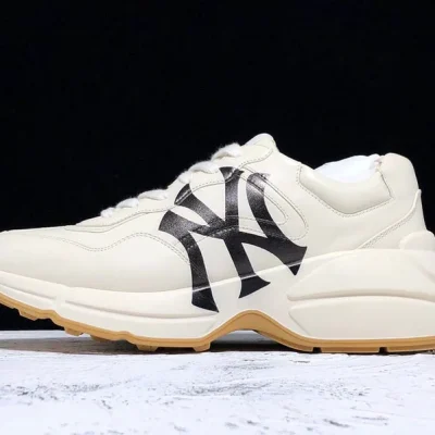 GG Rhyton NY Yankees
