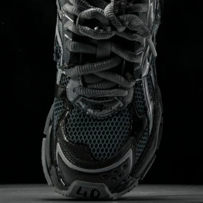 Runner Dark Grey Black 4.jpg