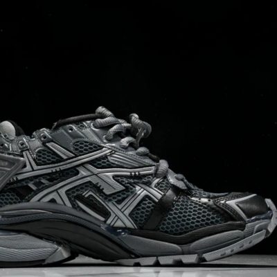 Runner ‘Dark Grey Black’