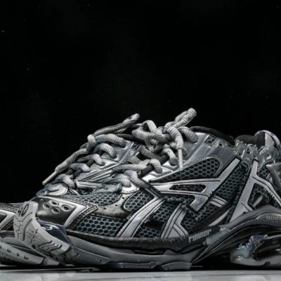 Runner Dark Grey Black 5.jpg