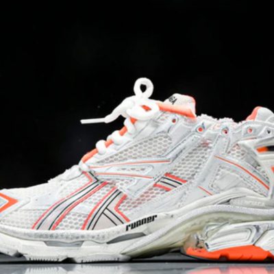 Runner Sneaker ‘Eggshell Neon Orange’