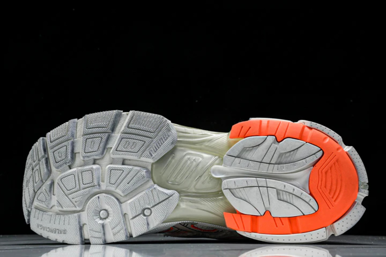 Runner Sneaker ‘Eggshell Neon Orange’ Runner Sneaker ‘Eggshell Neon Orange’