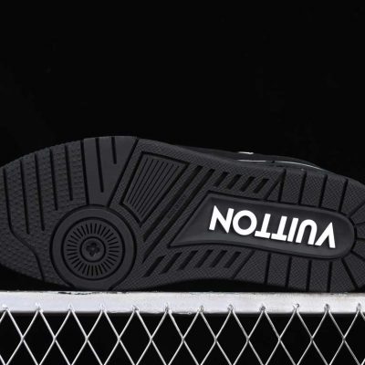 Louis Vuittоп Trainer Low Black Embossed Monogram 3.jpg