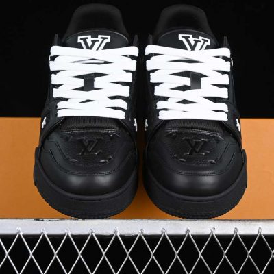 Louis Vuittоп Trainer Low Black Embossed Monogram 5.jpg